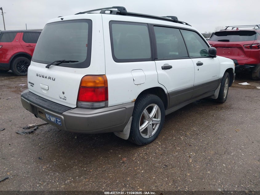 JF1SF6550XH738591 1999 SUBARU FORESTER photo no. 4
