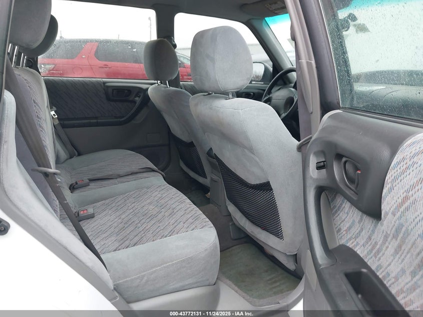 1999 Subaru Forester S VIN: JF1SF6550XH738591 Lot: 43772131