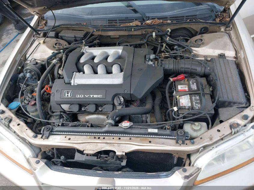 2000 Honda Accord 3.0 Ex VIN: 1HGCG1656YA062821 Lot: 43772145