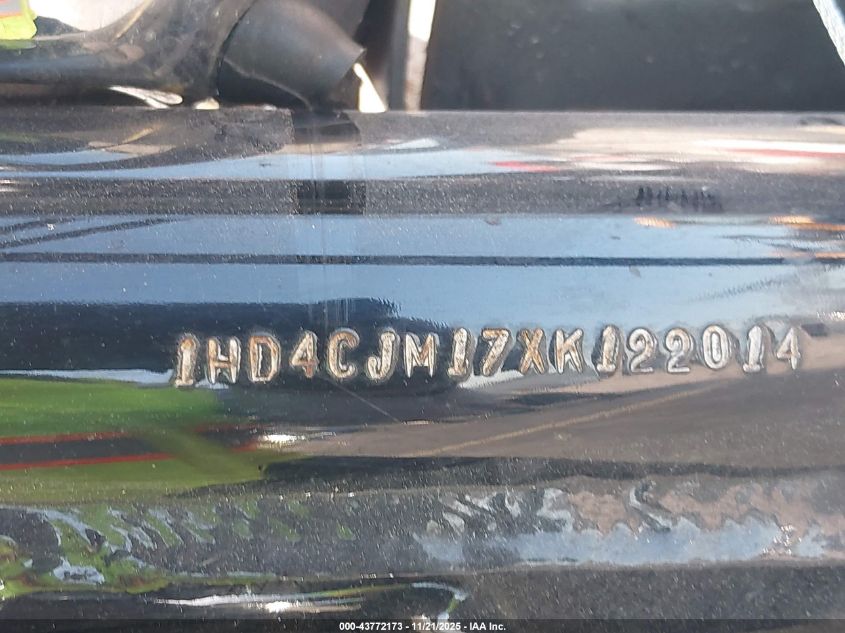 1999 Harley-Davidson Xl883 C VIN: 1HD4CJM17XK122014 Lot: 43772173