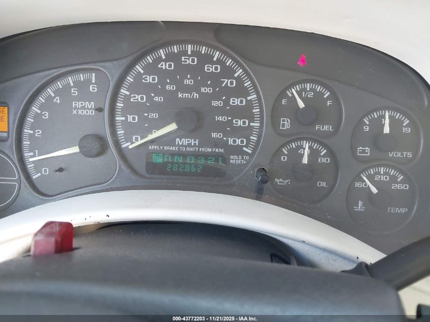 2000 Chevrolet Silverado 1500 VIN: 1GCEC14W8YZ169403 Lot: 43772203