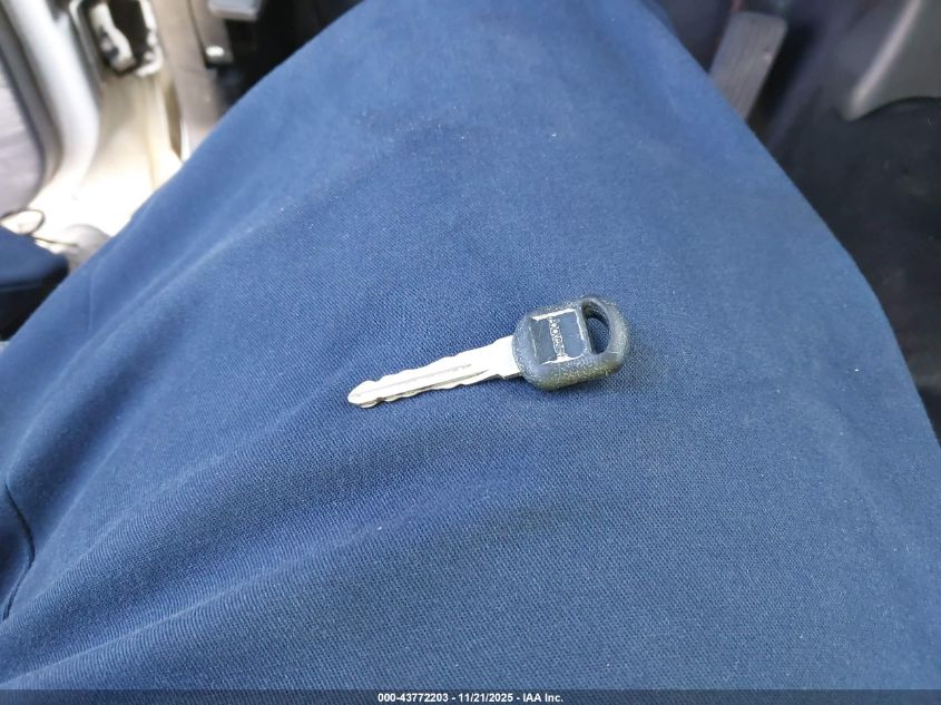 2000 Chevrolet Silverado 1500 VIN: 1GCEC14W8YZ169403 Lot: 43772203