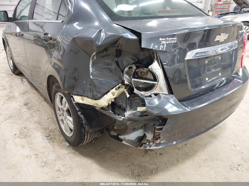 2015 Chevrolet Sonic Lt Auto VIN: 1G1JC5SH2F4180877 Lot: 43772214