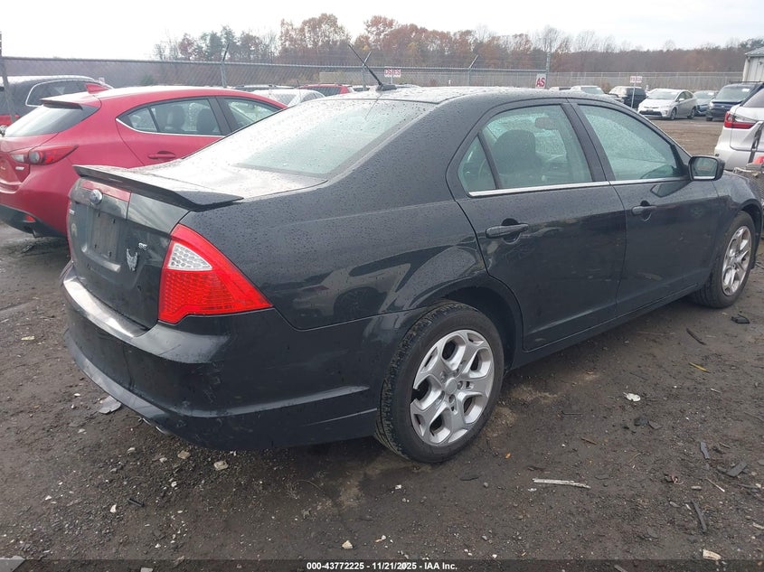 3FAHP0HA1AR261883 2010 FORD FUSION photo no. 4