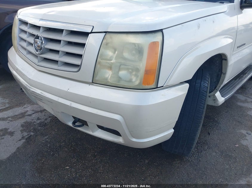 2004 Cadillac Escalade Standard VIN: 1GYEK63N74R290761 Lot: 43772234