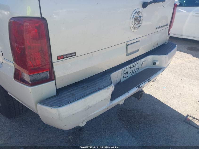 1GYEK63N74R290761 2004 CADILLAC ESCALADE photo no. 11