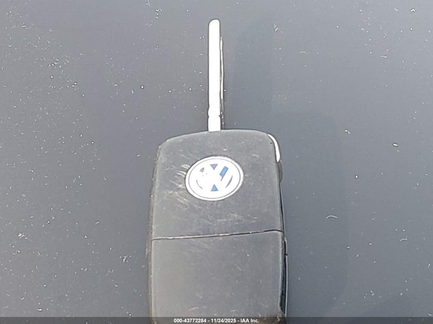 2009 Volkswagen New Beetle 2.5L VIN: 3VWRF31Y19M406534 Lot: 43772284