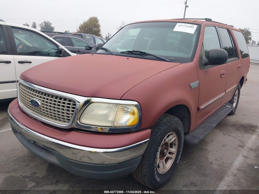 1FMRU15W01LA01367 2001 FORD EXPEDITION photo no. 2