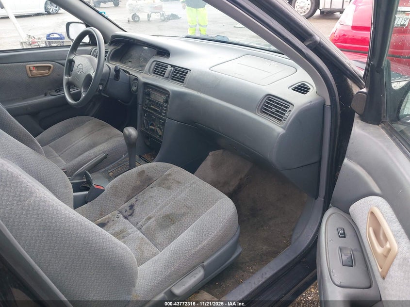 4T1BG22K41U095778 2001 TOYOTA CAMRY photo no. 5