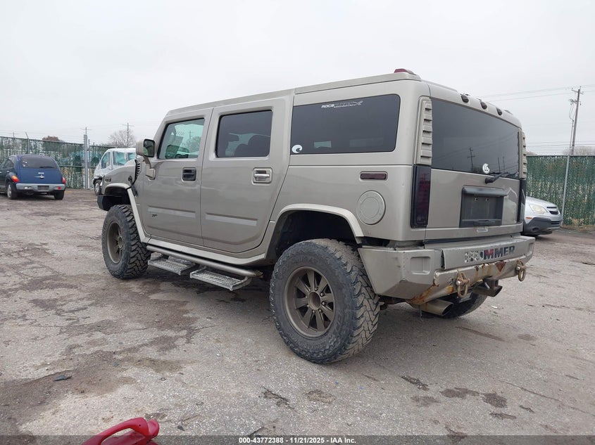 5GRGN23U43H131625 2003 HUMMER H2 photo no. 3