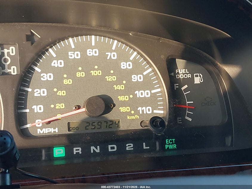 2000 Toyota 4Runner Limited V6 VIN: JT3HN87R8Y9036117 Lot: 43772403