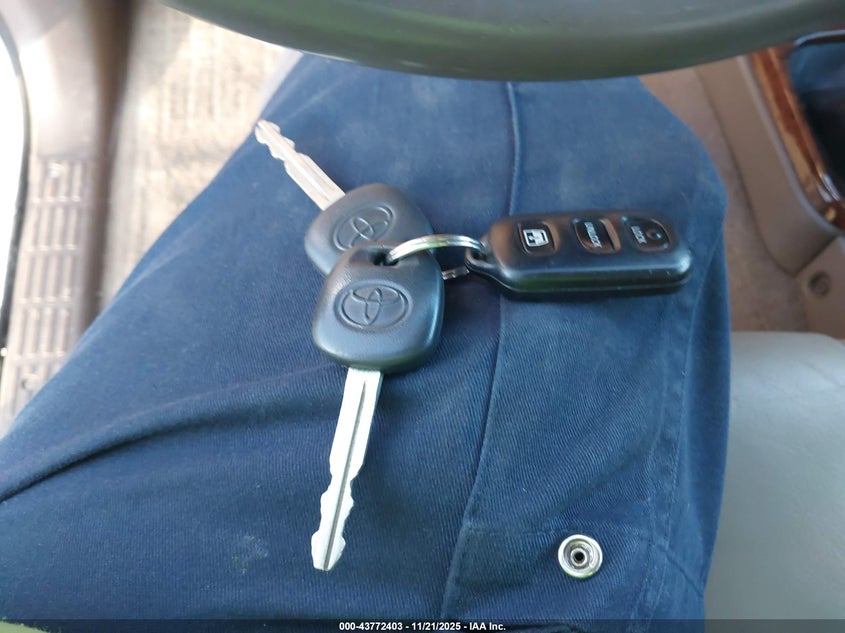 2000 Toyota 4Runner Limited V6 VIN: JT3HN87R8Y9036117 Lot: 43772403