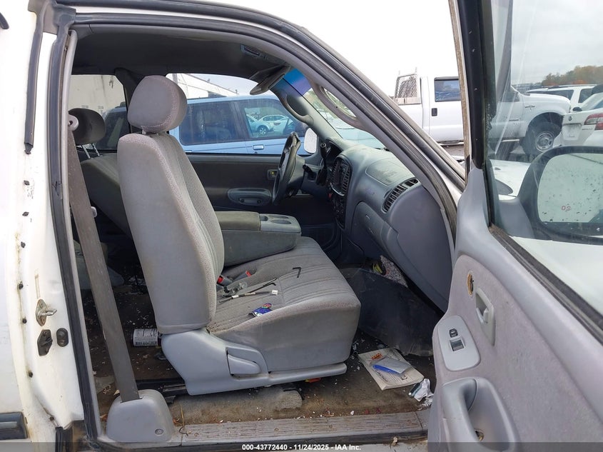 5TBBT441XYS032434 2000 TOYOTA TUNDRA photo no. 5