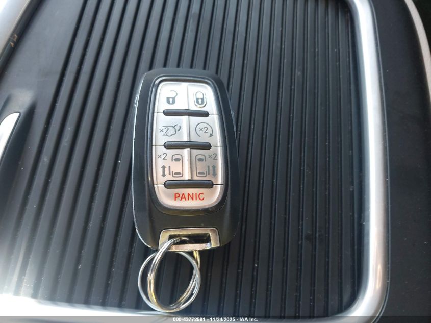 2021 Chrysler Pacifica Hybrid Touring L VIN: 2C4RC1L72MR594048 Lot: 43772581