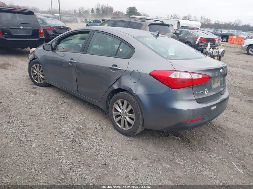 KNAFX4A69G5479688 2016 KIA FORTE photo no. 3