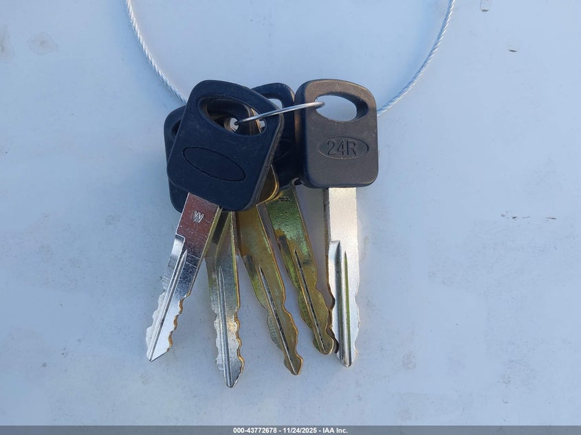 1999 Ford E-150 Commercial/Recreational VIN: 1FTRE1427XHA48519 Lot: 43772678