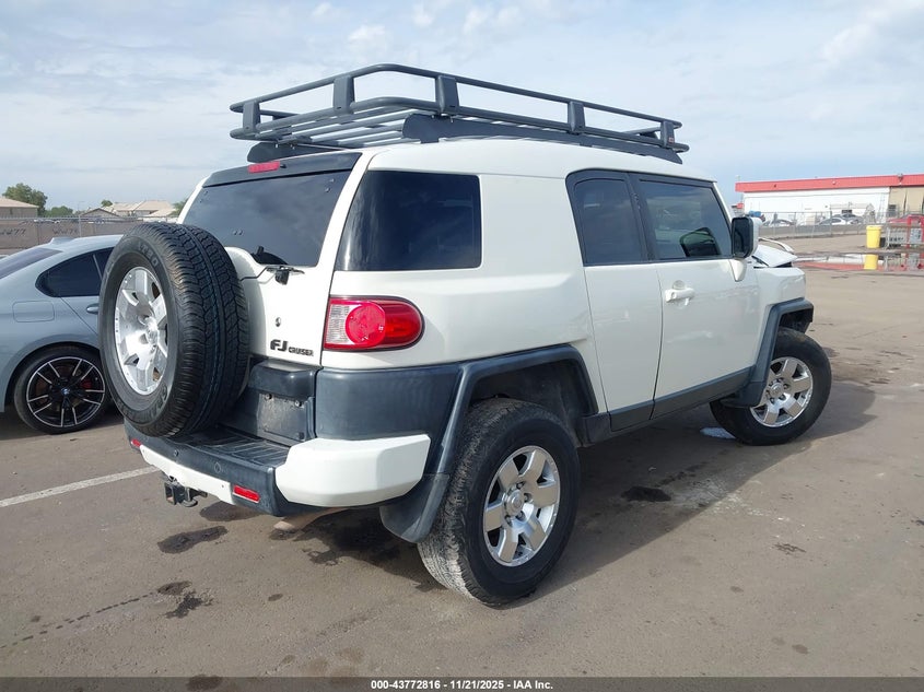 JTEBU11F18K040024 2008 TOYOTA FJ CRUISER photo no. 4