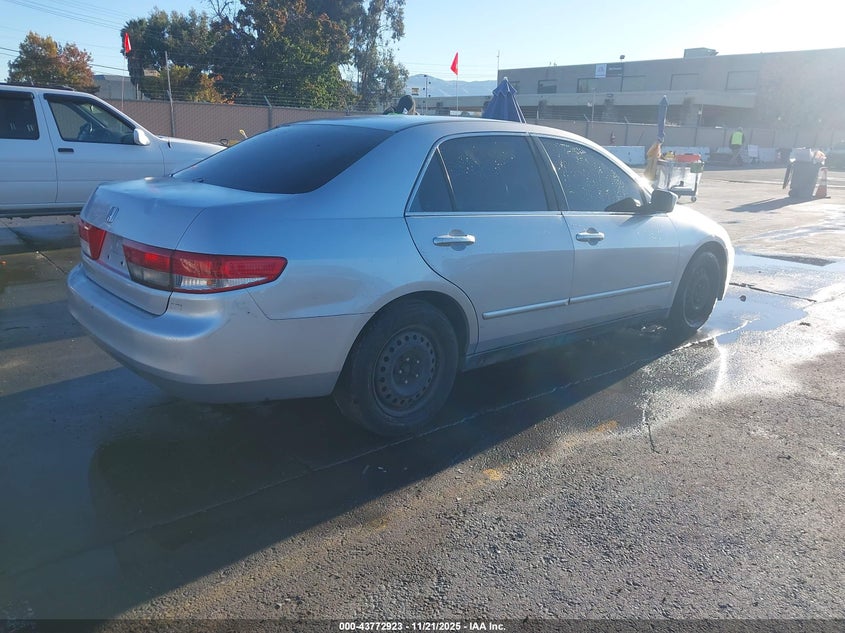 1HGCM66334A011601 2004 HONDA ACCORD photo no. 4