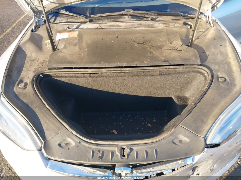 2018 Tesla Model S 100D/75D/P100D VIN: 5YJSA1E23JF246677 Lot: 43772929