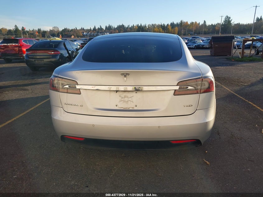 2018 Tesla Model S 100D/75D/P100D VIN: 5YJSA1E23JF246677 Lot: 43772929
