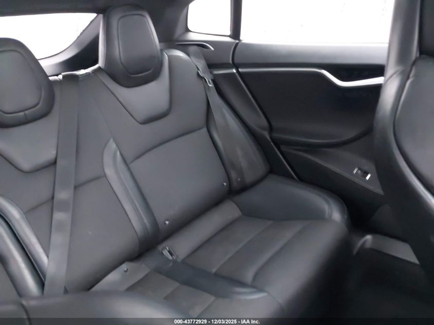 2018 Tesla Model S VIN: 5YJSA1E23JF246677 Lot: 43772929