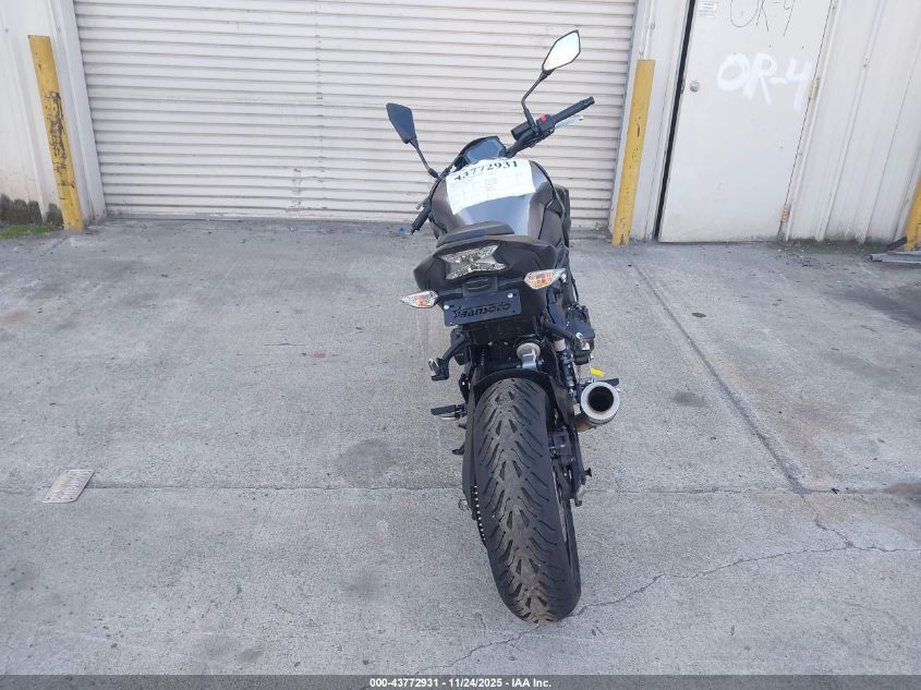 2023 Kawasaki Zr900 F VIN: ML5ZRDF19PDA57527 Lot: 43772931