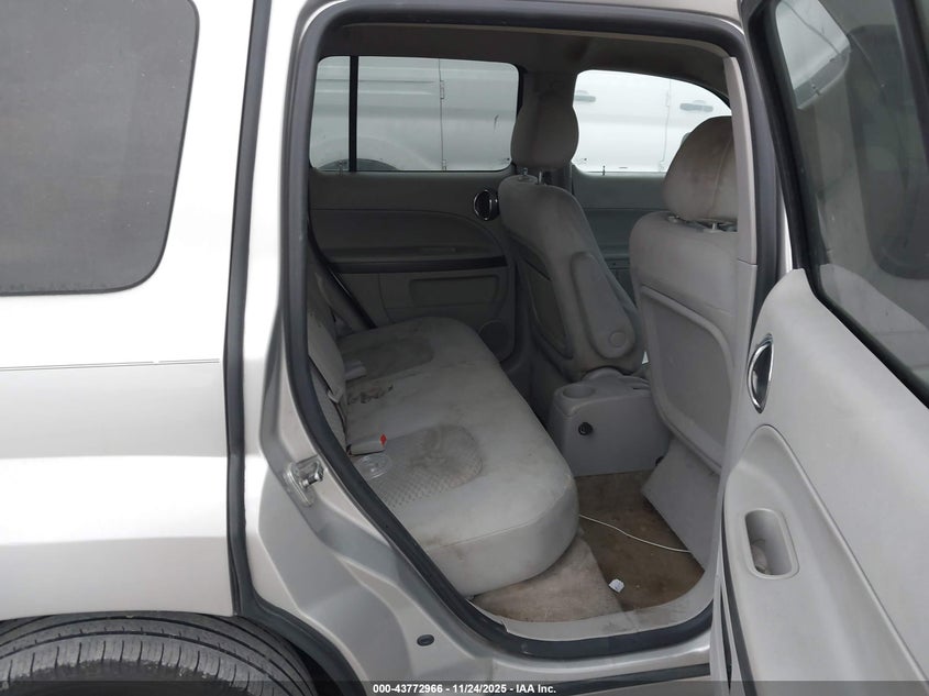 2008 Chevrolet Hhr Ls VIN: 3GNDA13D58S535579 Lot: 43772966