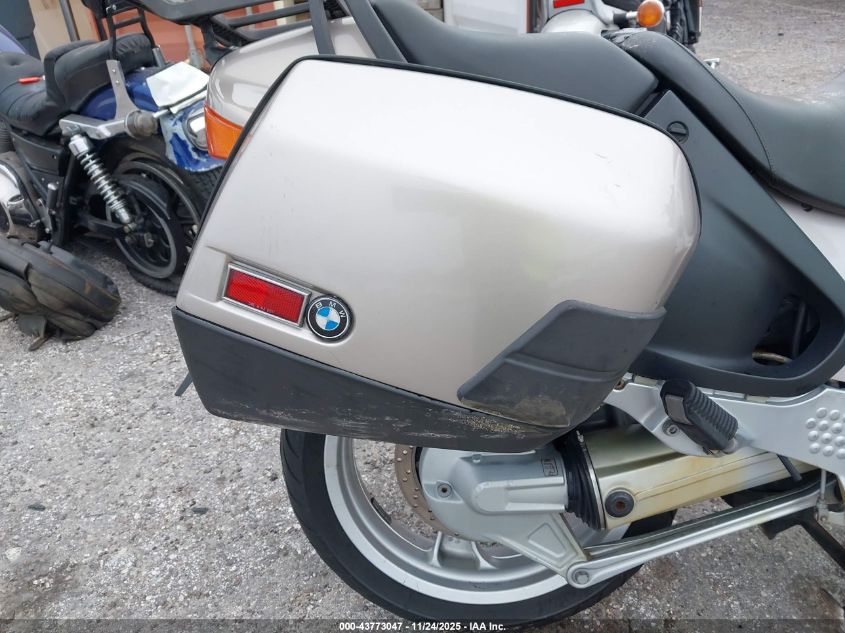 2001 BMW R1100 Rt VIN: WB10418A01ZT70155 Lot: 43773047