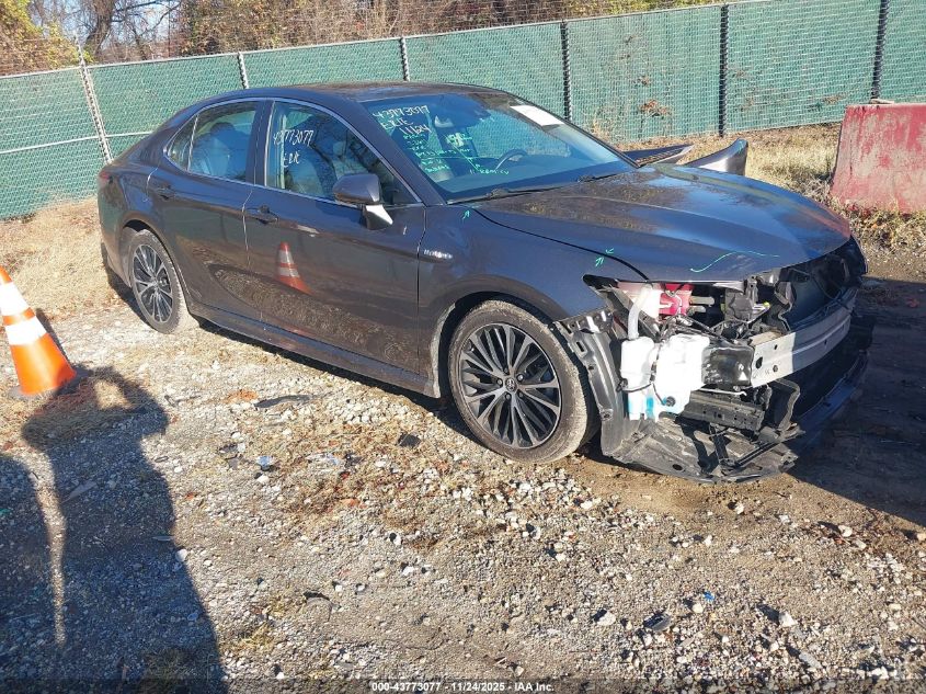 TOYOTA CAMRY HYBRID SE