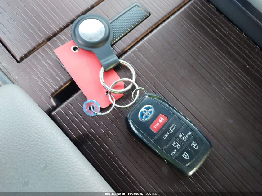 2022 Toyota Sienna Xle VIN: 5TDYSKFC4NS044257 Lot: 43773110