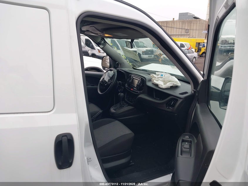 ZFBHRFAB9N6X52427 2022 RAM PROMASTER CITY photo no. 5