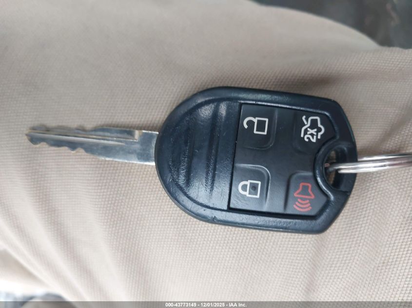 2009 Ford Escape Hybrid Limited VIN: 1FMCU59389KA99174 Lot: 43773149