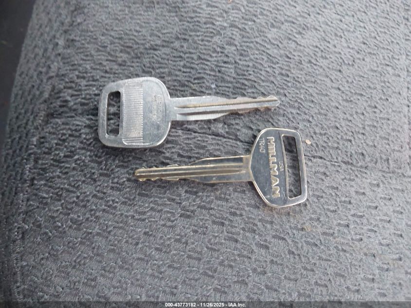 1994 Toyota Pickup 1/2 Ton Short Whlbse Dx VIN: 4TARN01P9RZ203266 Lot: 43773182