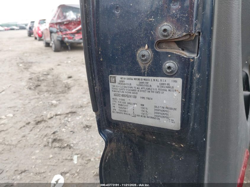 2007 Chevrolet Silverado 1500 Classic Work Truck VIN: 3GCEC14X67G241139 Lot: 43773191