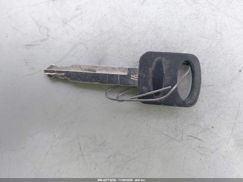 1991 Lincoln Town Car Executive VIN: 1LNCM81W3MY666338 Lot: 43773236