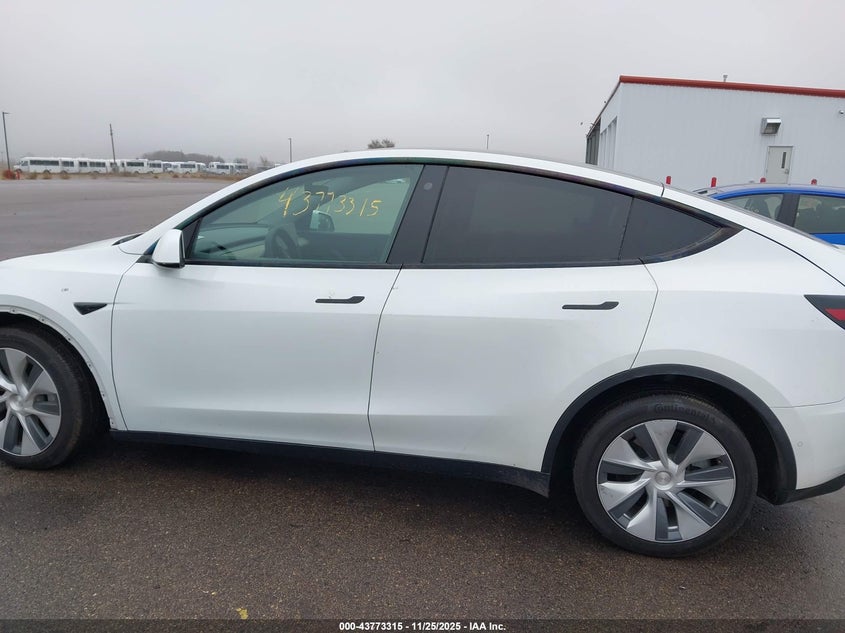 2021 Tesla Model Y Long Range Dual Motor All-Wheel Drive VIN: 5YJYGDEE7MF298774 Lot: 43773315