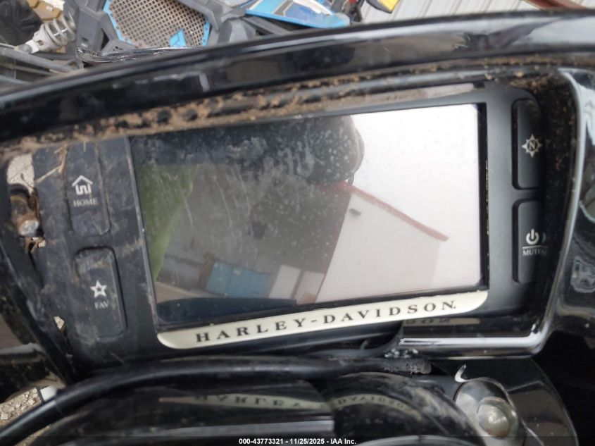 2016 Harley-Davidson Fltrxs Road Glide Special VIN: 1HD1KTM12GB626617 Lot: 43773321