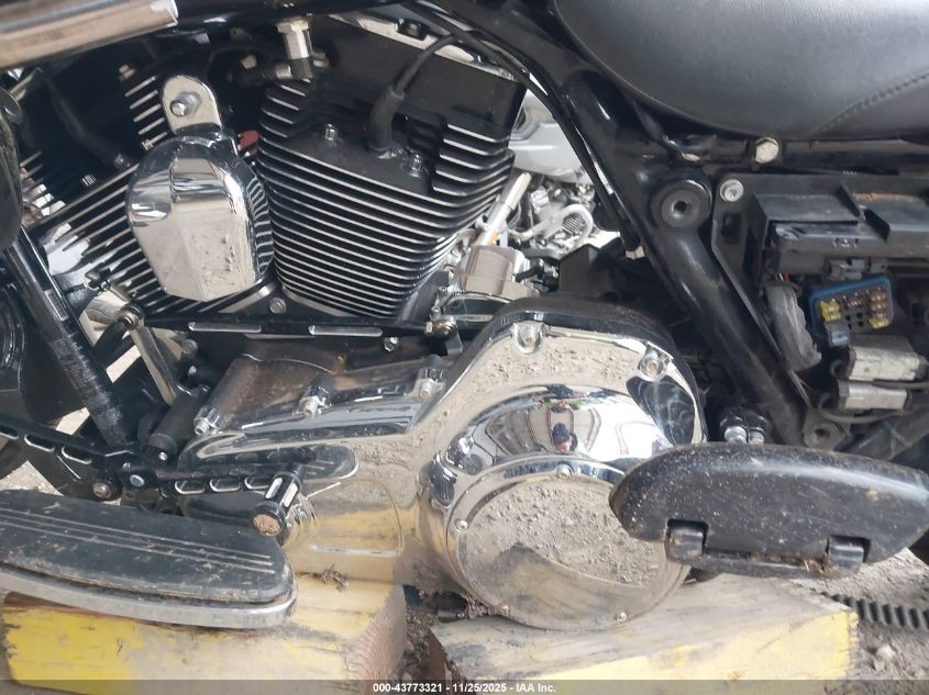 2016 Harley-Davidson Fltrxs Road Glide Special VIN: 1HD1KTM12GB626617 Lot: 43773321