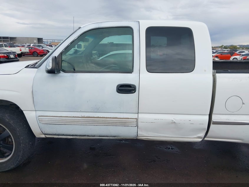 2000 GMC Sierra 1500 Sle VIN: 1GTEK19V0YE125986 Lot: 43773362