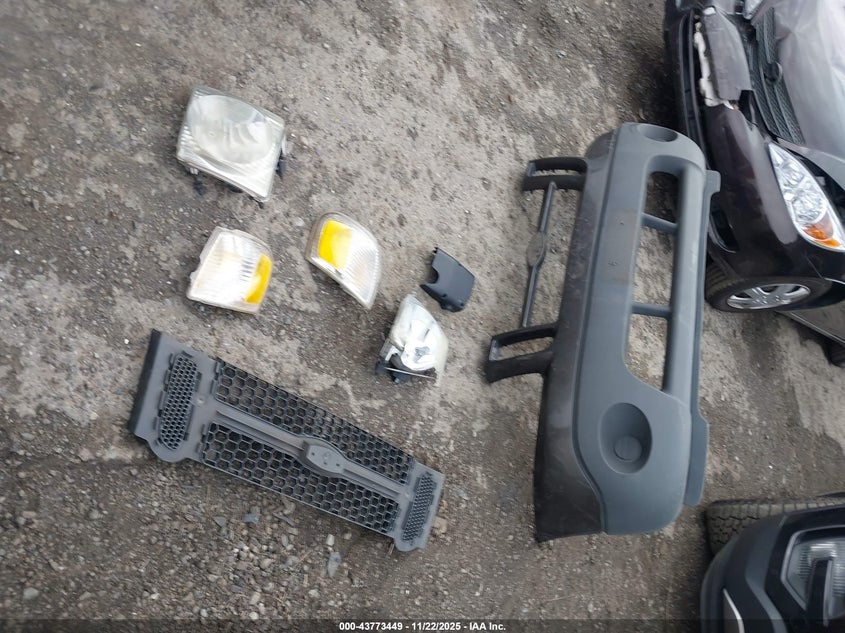 2005 Ford Explorer Sport Trac Adrenalin/Xls/Xlt VIN: 1FMZU67K75UB23702 Lot: 43773449