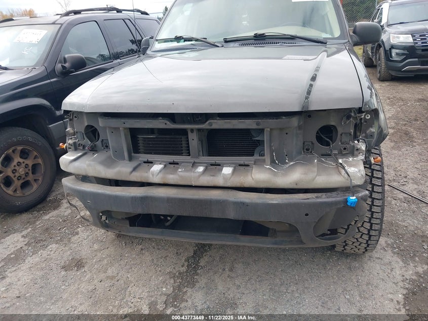 2005 Ford Explorer Sport Trac Adrenalin/Xls/Xlt VIN: 1FMZU67K75UB23702 Lot: 43773449