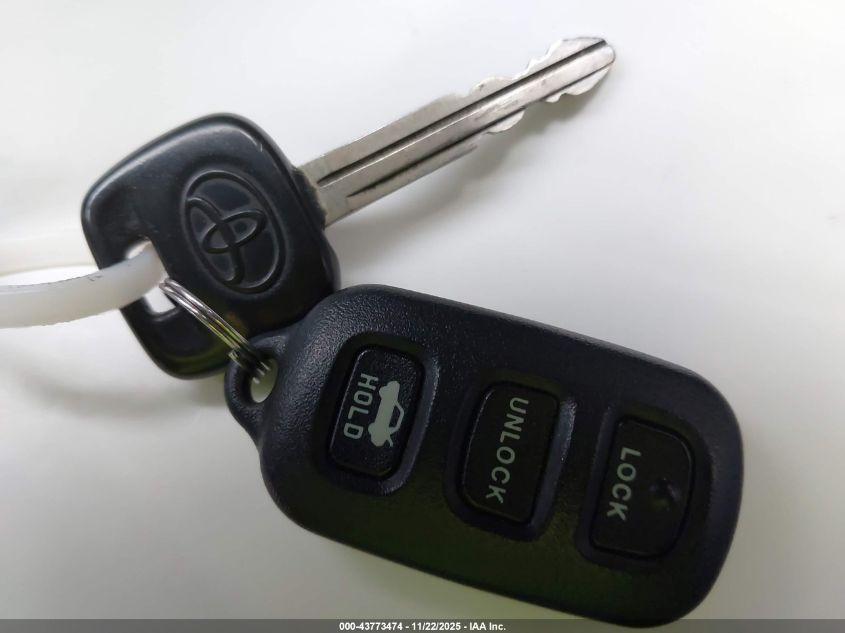 2004 Toyota Camry Le VIN: 4T1BE32K54U313789 Lot: 43773474