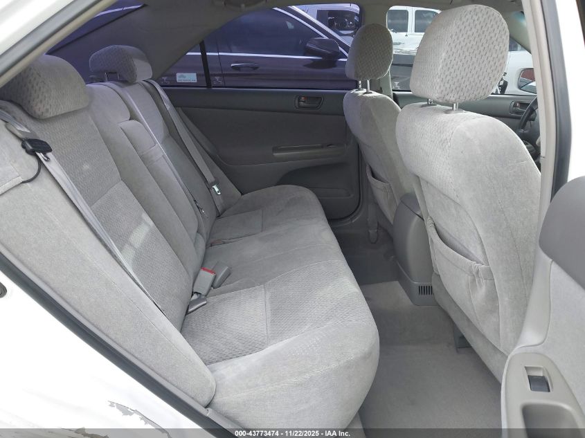 2004 Toyota Camry Le VIN: 4T1BE32K54U313789 Lot: 43773474