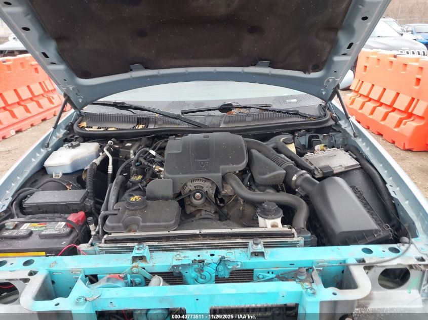 2009 Lincoln Town Car Signature Limited VIN: 2LNHM82V79X629084 Lot: 43773511