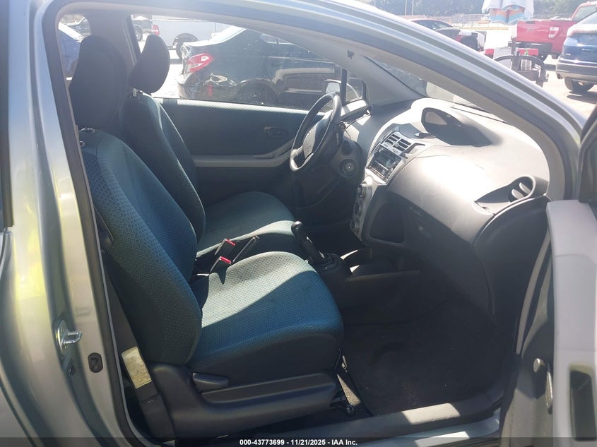 JTDJT923885211565 2008 TOYOTA YARIS photo no. 5