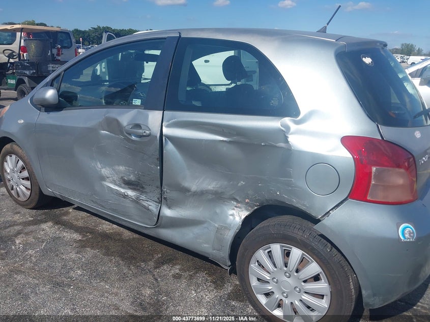 2008 Toyota Yaris VIN: JTDJT923885211565 Lot: 43773699