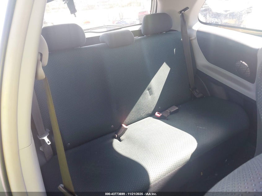 2008 Toyota Yaris VIN: JTDJT923885211565 Lot: 43773699