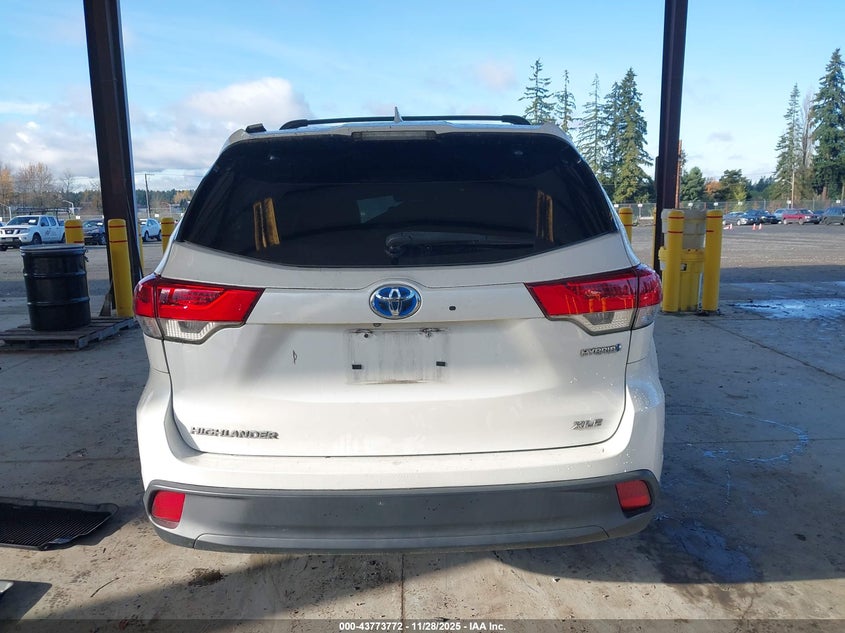 2018 Toyota Highlander Hybrid Xle VIN: 5TDJGRFH1JS049255 Lot: 43773772