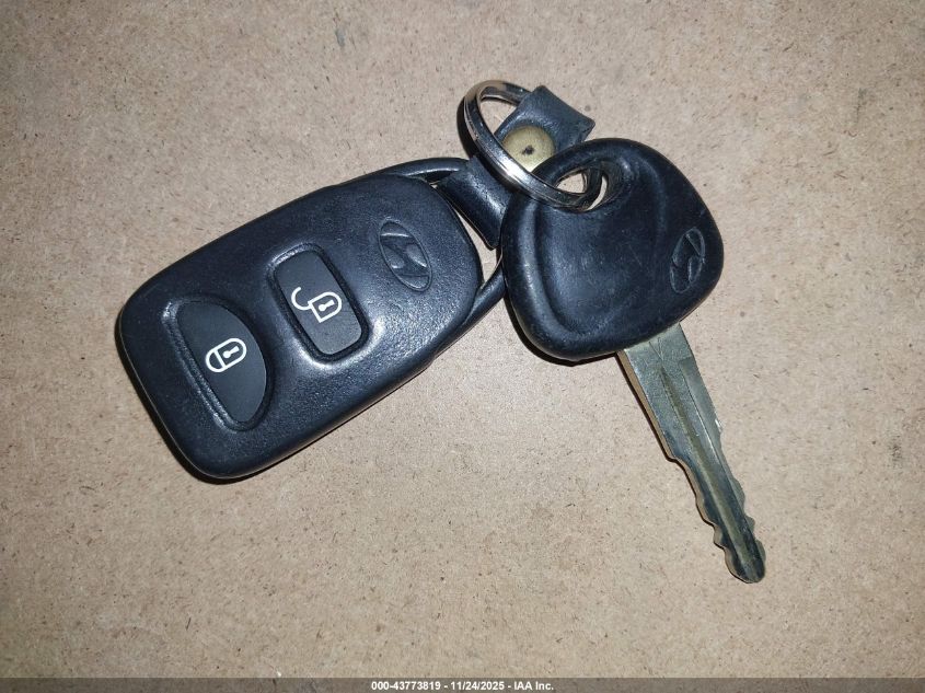 2008 Hyundai Accent Gls VIN: KMHCN46C88U238962 Lot: 43773819