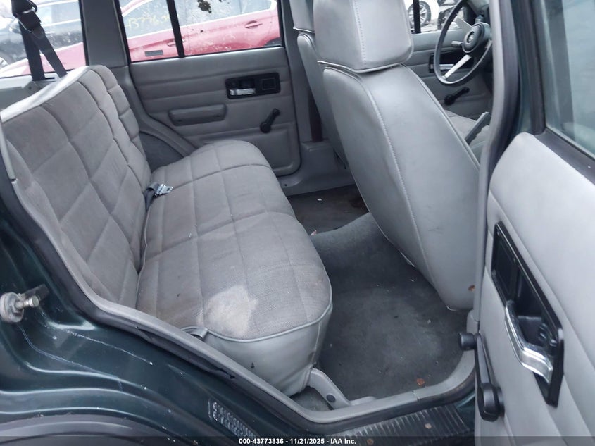 1993 Jeep Cherokee VIN: 1J4FJ28S3PL538607 Lot: 43773836